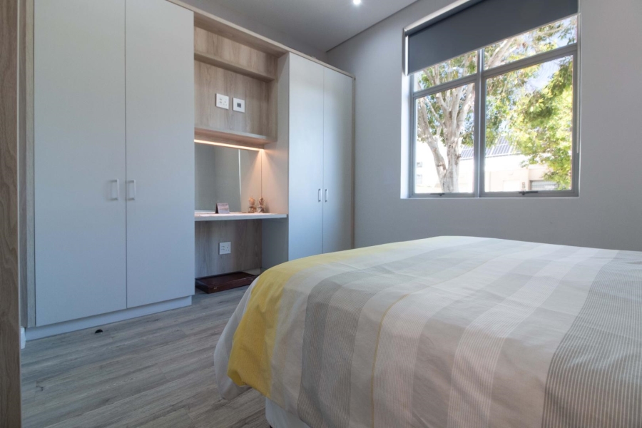 2 Bedroom Property for Sale in Plattekloof Western Cape